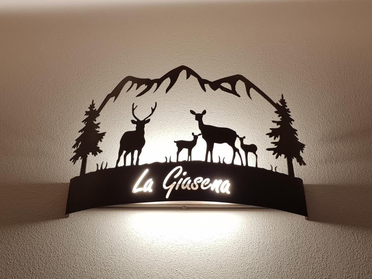 Agriturismo La Giasena Ponte nellʼAlpi Exteriör bild