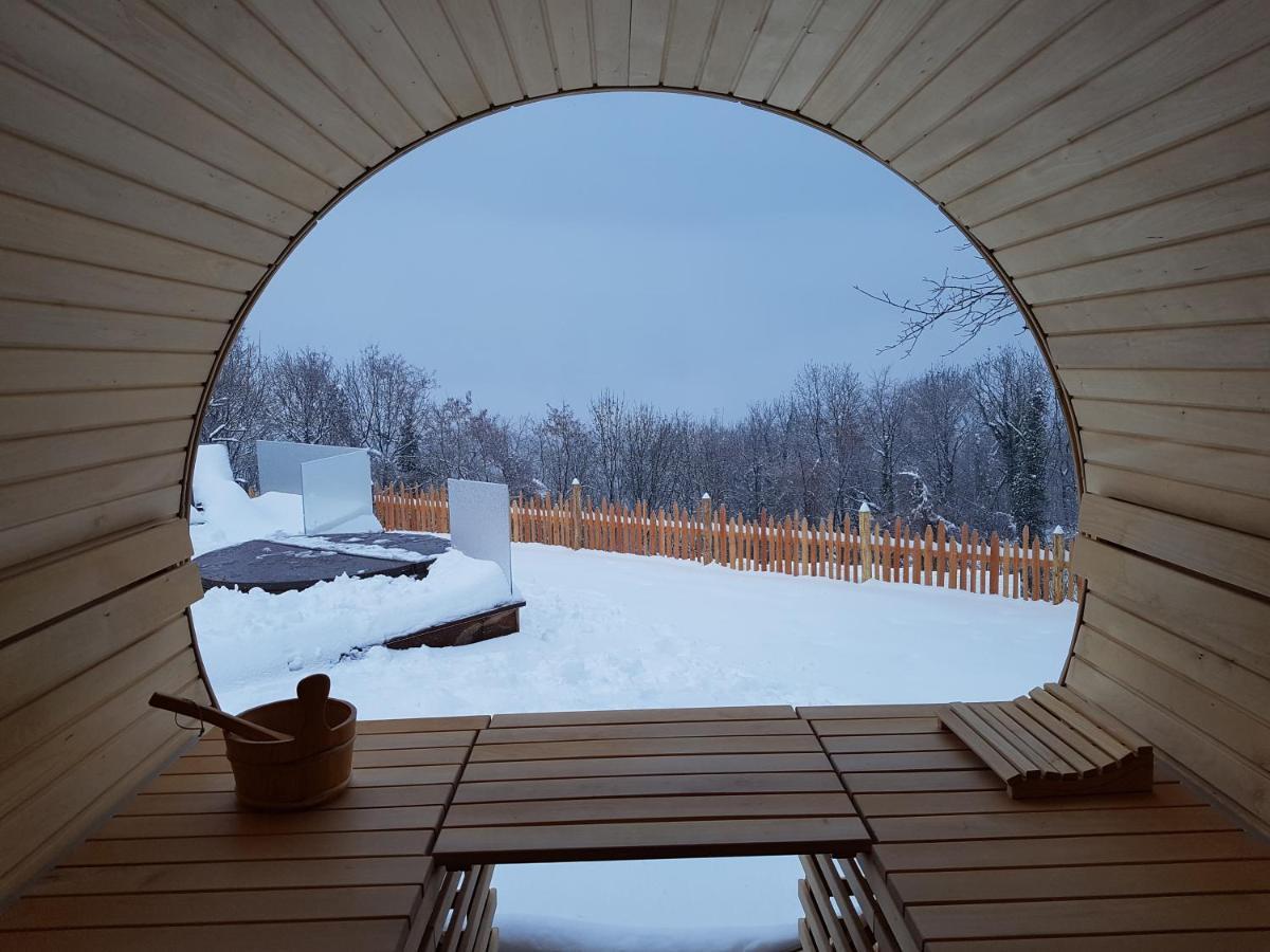 Agriturismo La Giasena Ponte nellʼAlpi Exteriör bild